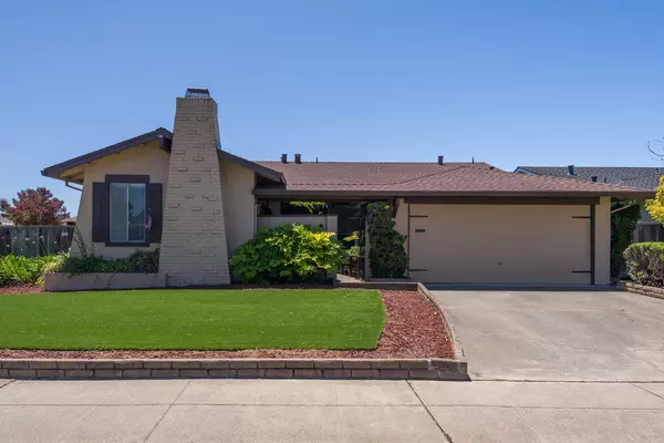 Foster City, CA 94404,748 Gull AVE