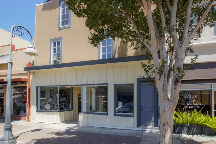 222 5th ST 101, Hollister, CA 95023