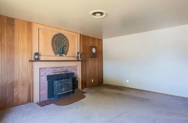 Salinas, CA 93901,824 Fairfax DR