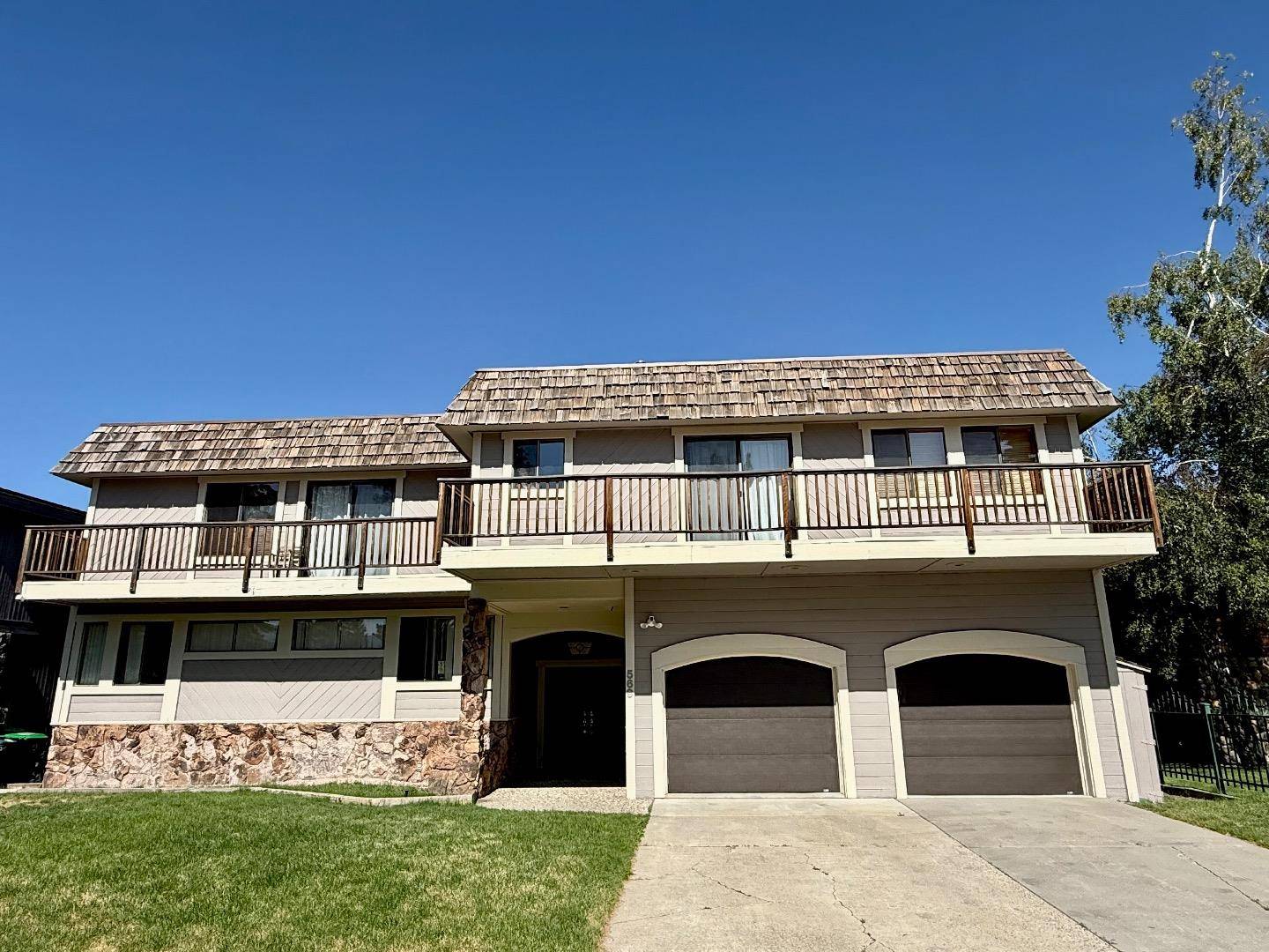 South Lake Tahoe, CA 96150,569 Lucerne WAY