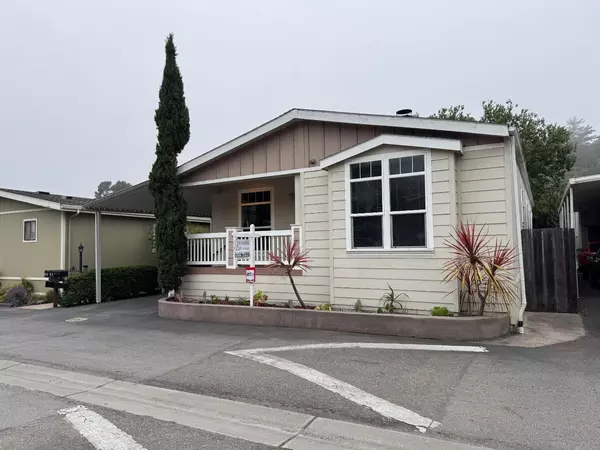 Aptos, CA 95003,46 Nandina DR 46