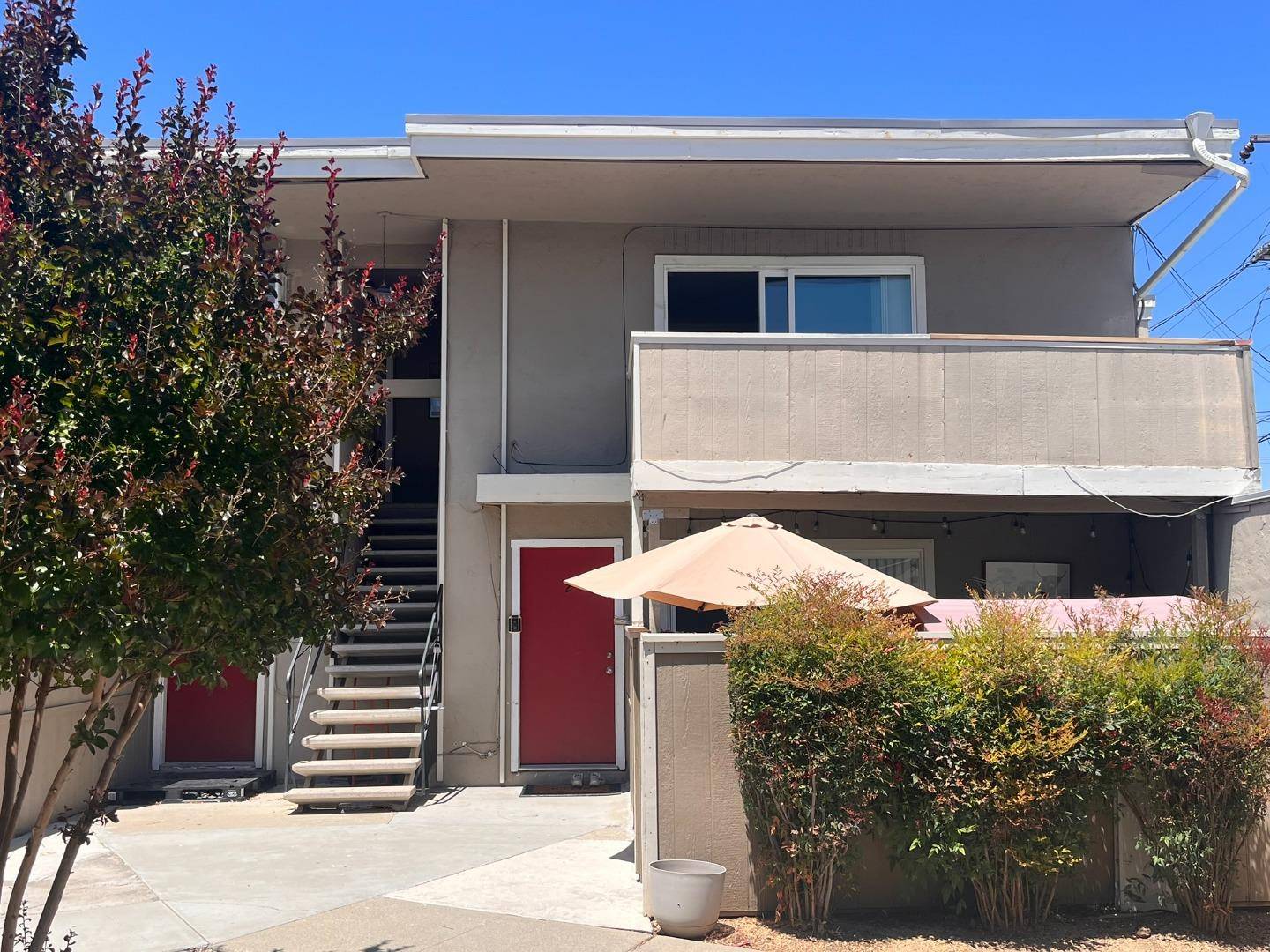 10162 Beardon DR 4, Cupertino, CA 95014