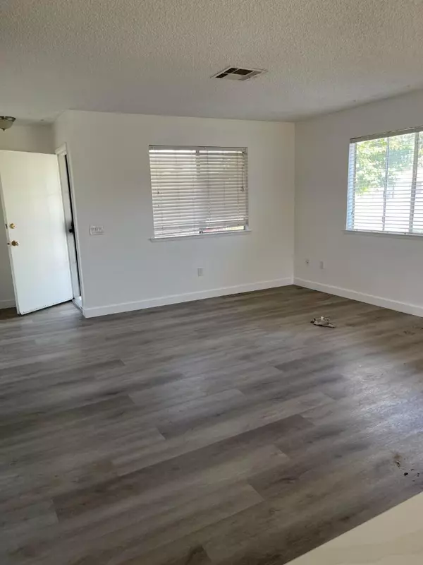 Visalia, CA 93277,4438 W Feemster AVE