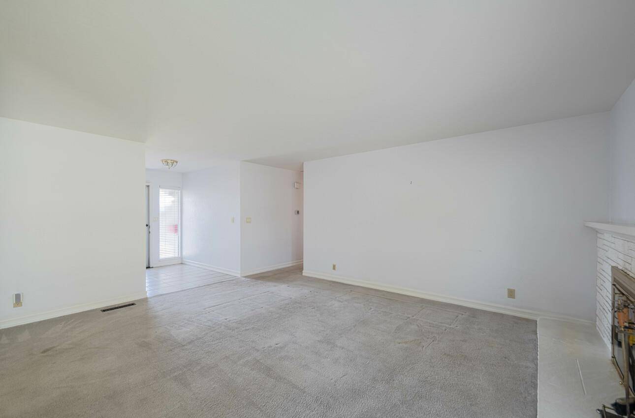 Salinas, CA 93901,1223 Padre DR