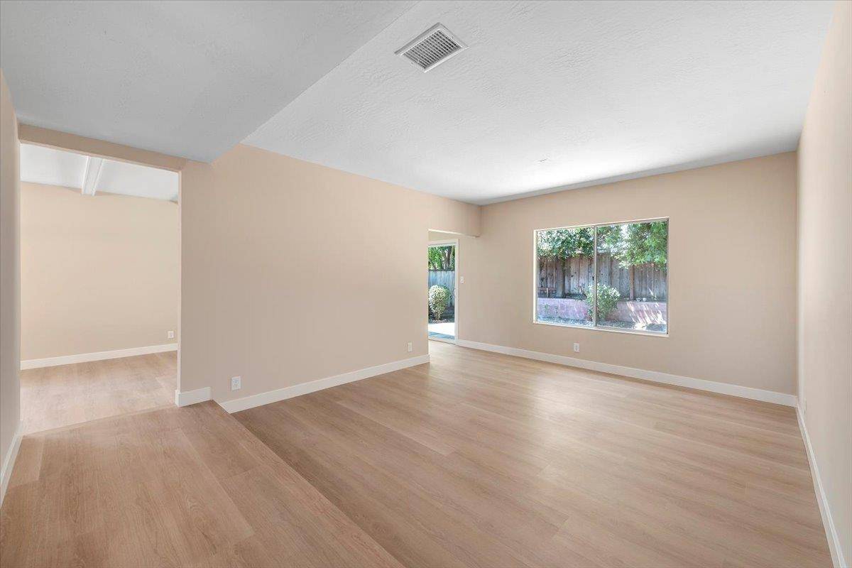 San Jose, CA 95121,2543 Loomis DR
