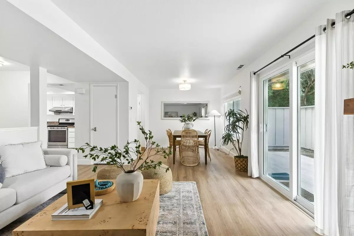 Santa Cruz, CA 95065,3101 Erin LN