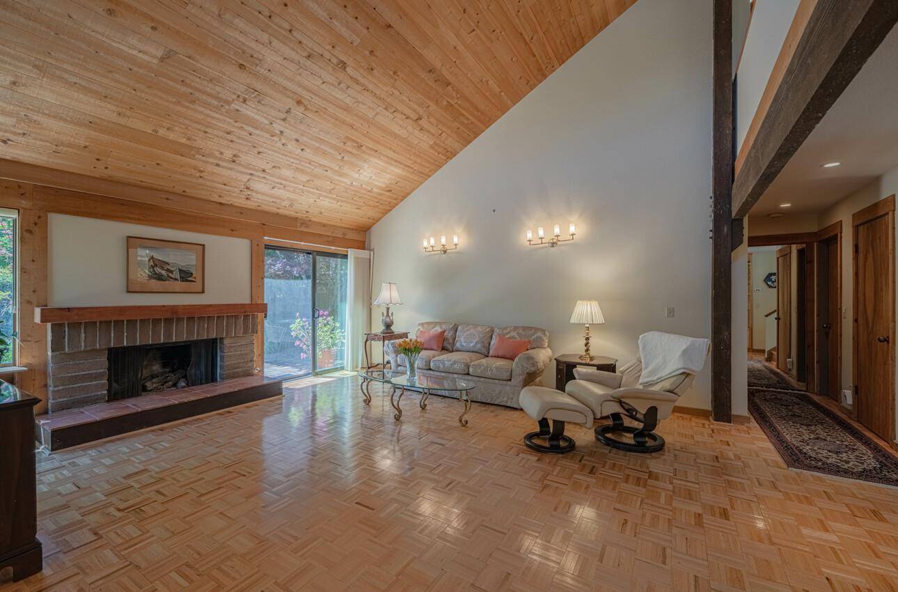 Carmel Valley, CA 93924,20 Woodside PL