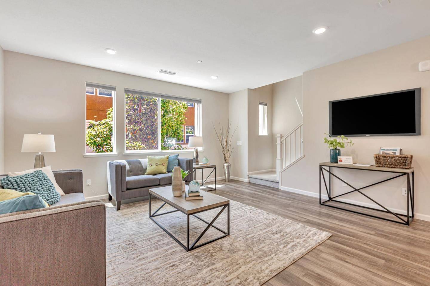 Milpitas, CA 95035,1290 Milkweed ST