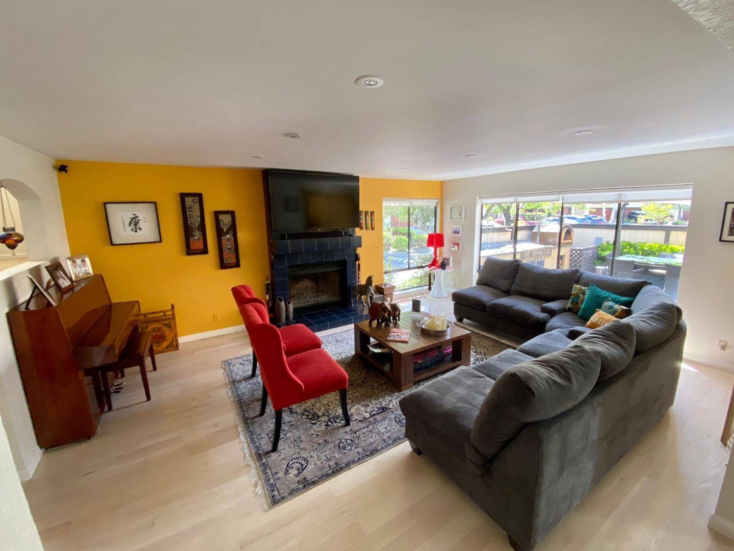 San Carlos, CA 94070,1119 Royal LN