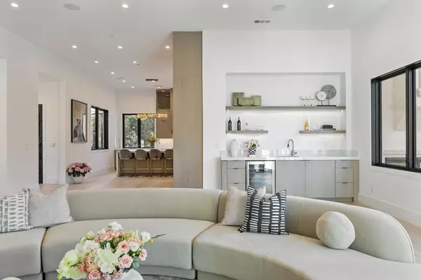 Monte Sereno, CA 95030,18071 Saratoga Los Gatos RD