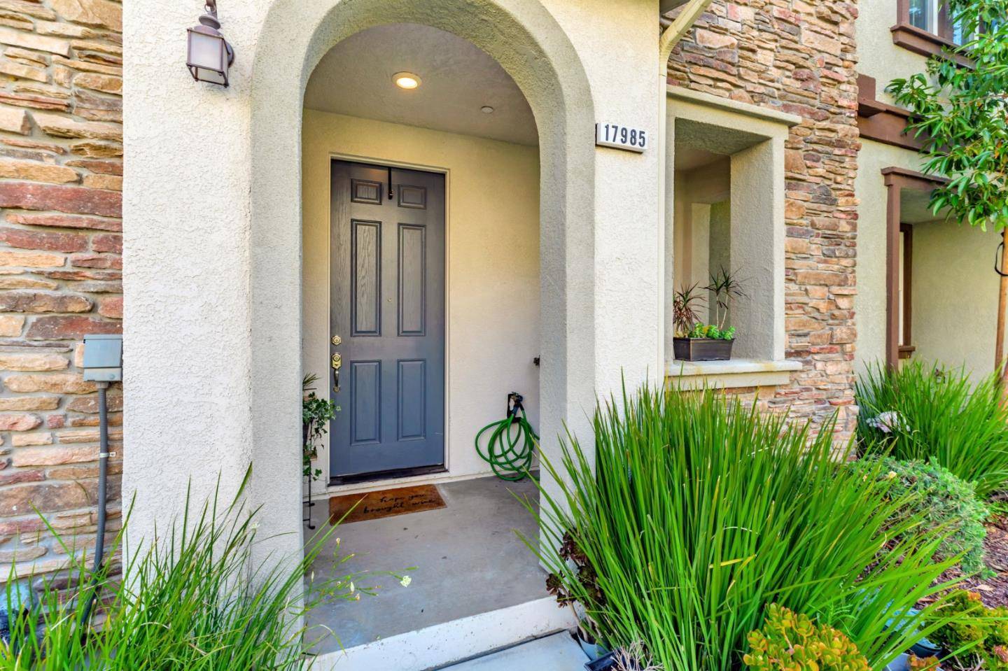 Morgan Hill, CA 95037,17985 Cantabria LN