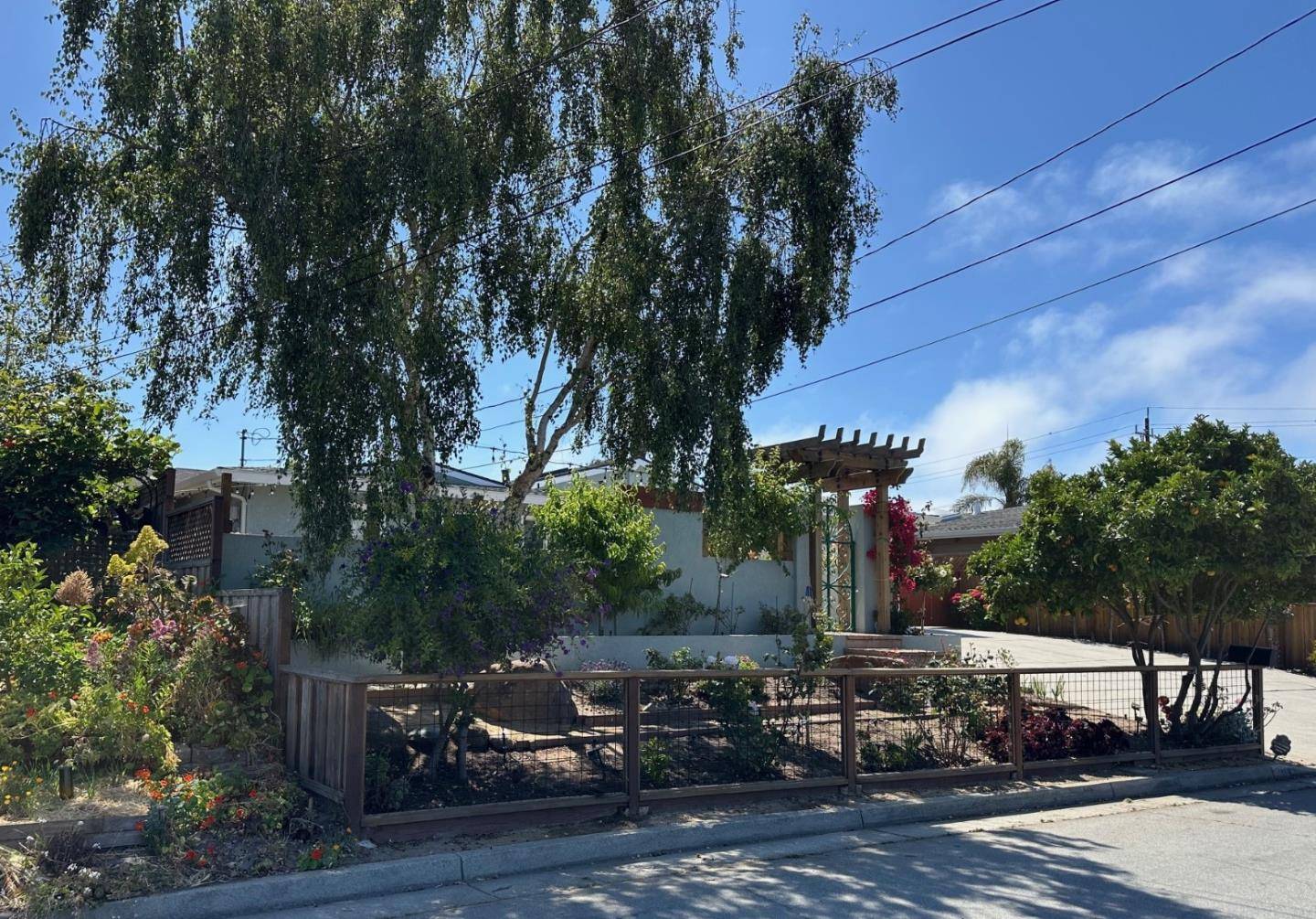 2114 Derby AVE B, Capitola, CA 95010