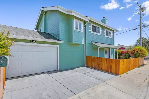 540 Spruce AVE, Pacific Grove, CA 93950