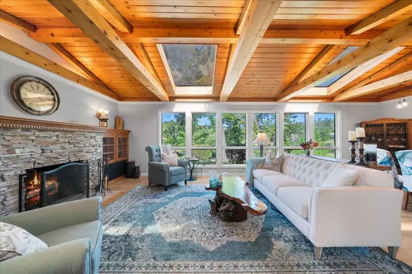 Redding, CA 96001,15907 Cindee LN