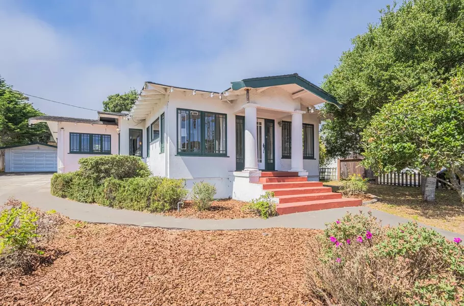 851 Bayview AVE, Pacific Grove, CA 93950