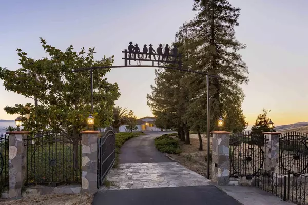 San Jose, CA 95148,4024 Higuera Highland LN