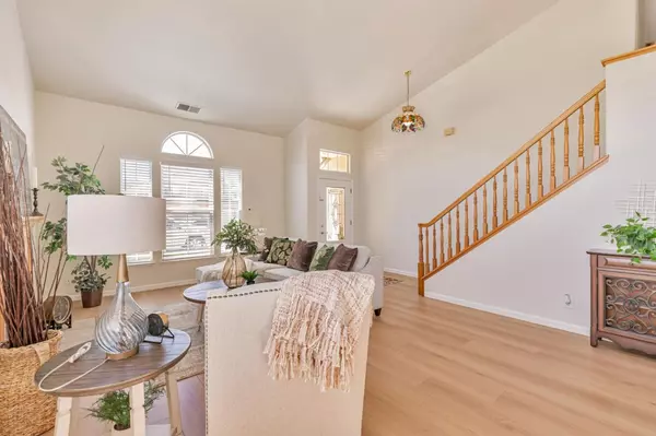 Hollister, CA 95023,780 Alissa CT