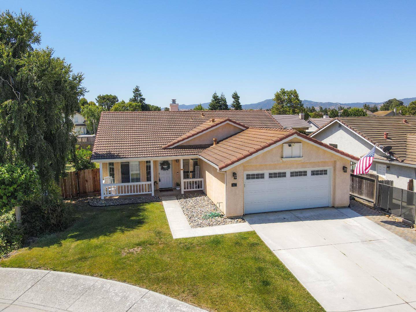 Hollister, CA 95023,2171 Spruce DR