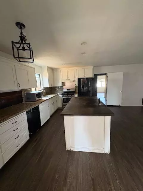 Hollister, CA 95023,930 Bonnie View DR