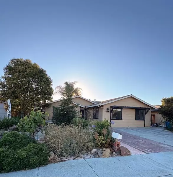 930 Bonnie View DR, Hollister, CA 95023