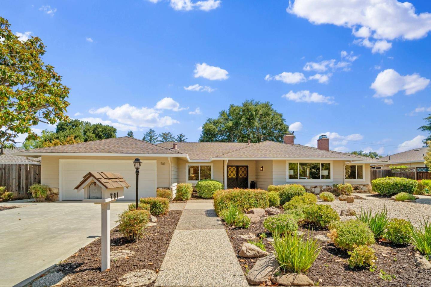 761 Woodstock LN, Los Altos, CA 94022