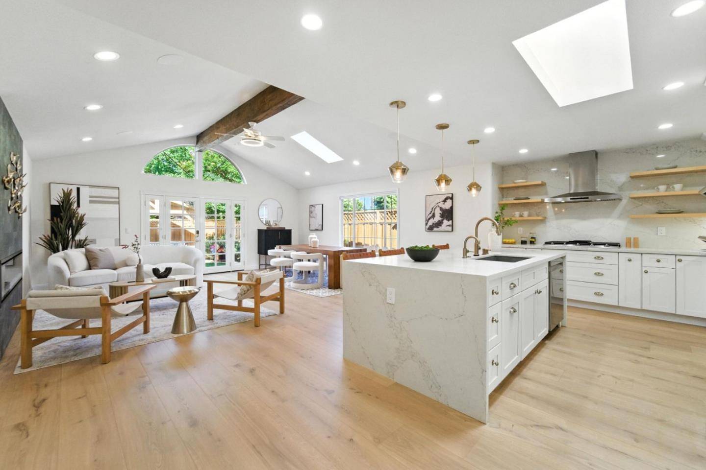 Santa Clara, CA 95050,689 Robin DR