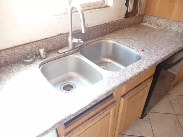 Vallejo, CA 94590,513 Phillip ST
