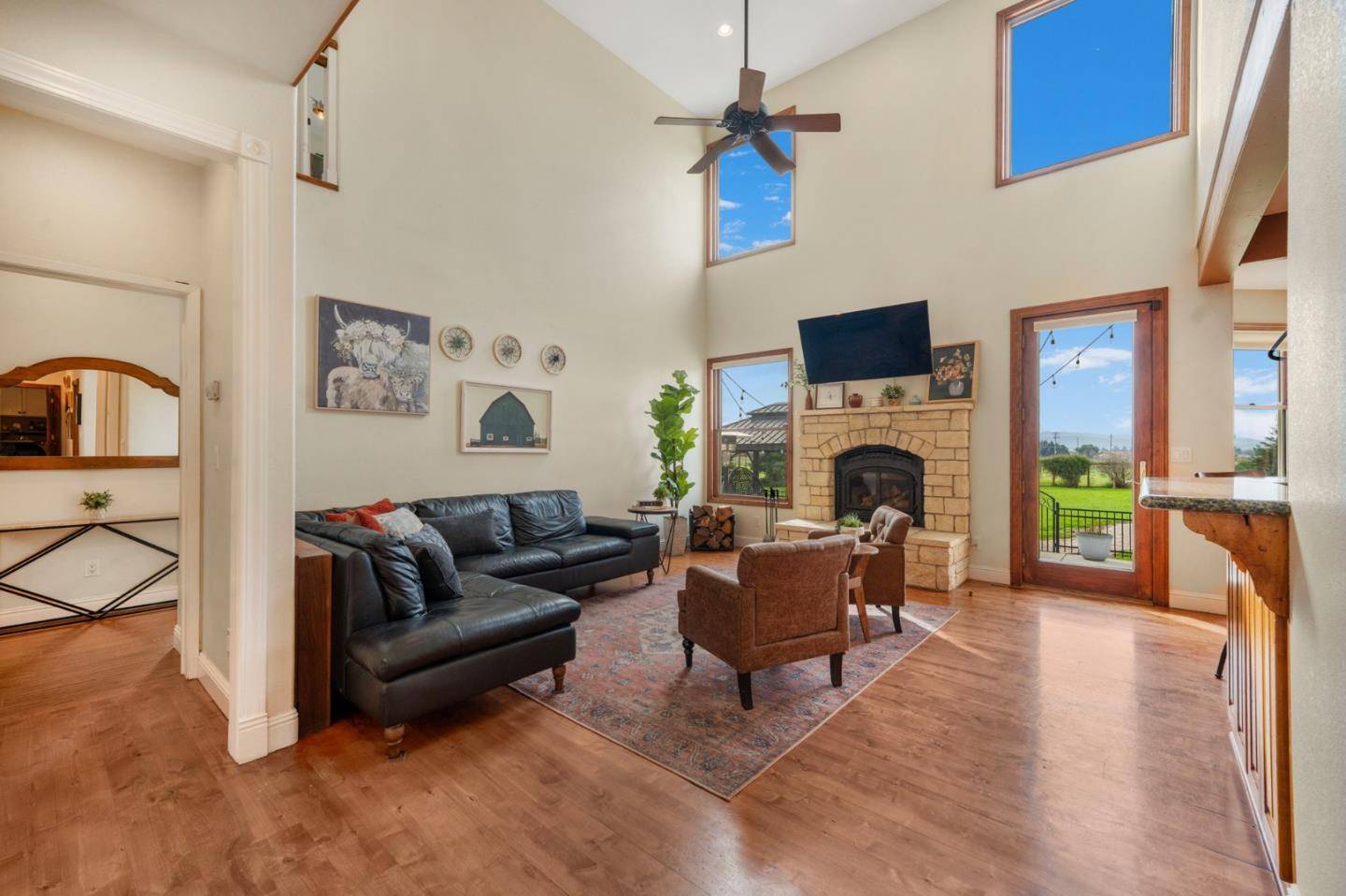 Gilroy, CA 95020,2760 Leavesley RD