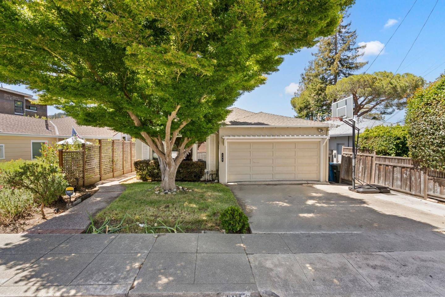 155 Oakview DR, San Carlos, CA 94070