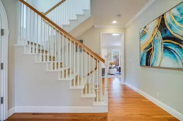 Palo Alto, CA 94301,184 Tennyson AVE