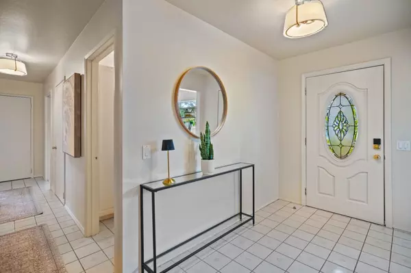 Monterey, CA 93940,1694 Prescott AVE