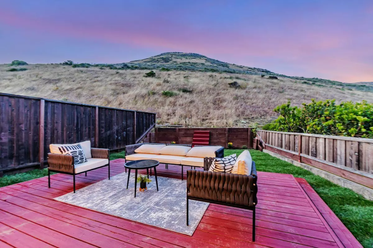 South San Francisco, CA 94080,32 Highcrest LN