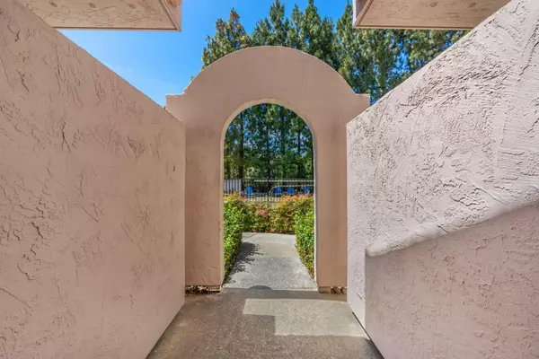 Cupertino, CA 95014,10209 Danube DR