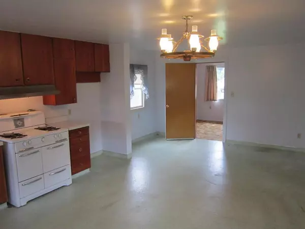 Oakland, CA 94605,3939 Edgemoor PL