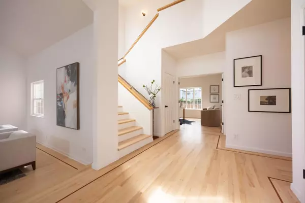 Half Moon Bay, CA 94019,608 Silver AVE