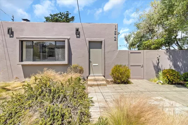 182 El Dorado ST, Monterey, CA 93940