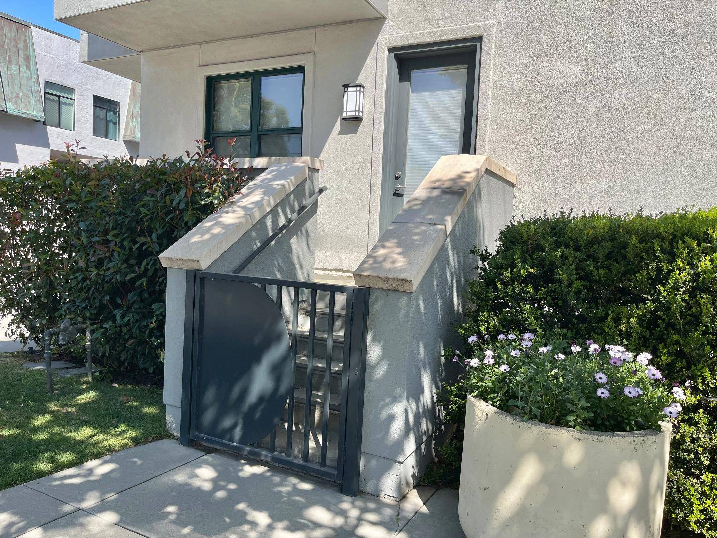 San Mateo, CA 94401,225 9th AVE 105