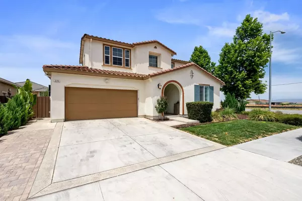 270 Vista View LN, Hollister, CA 95023