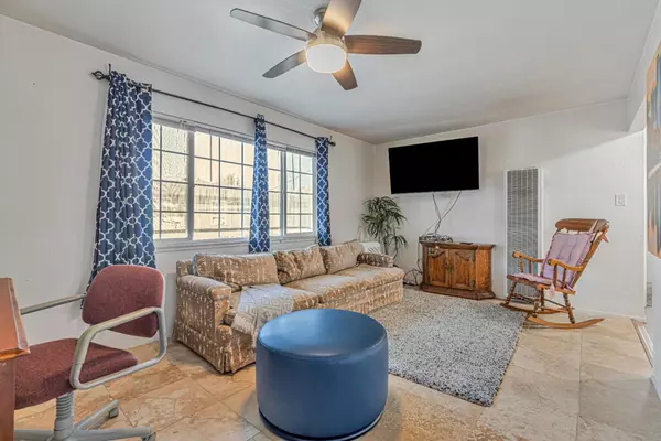 Santa Clara, CA 95050,184 Roxbury ST