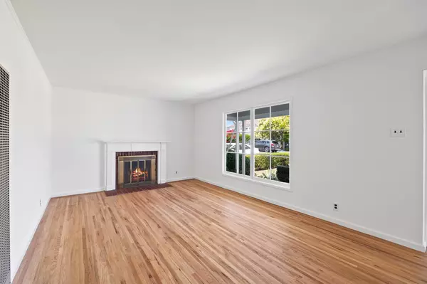 San Carlos, CA 94070,1423 Greenwood AVE