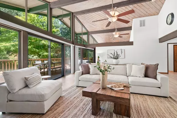 Boulder Creek, CA 95006,644 Debbie DR