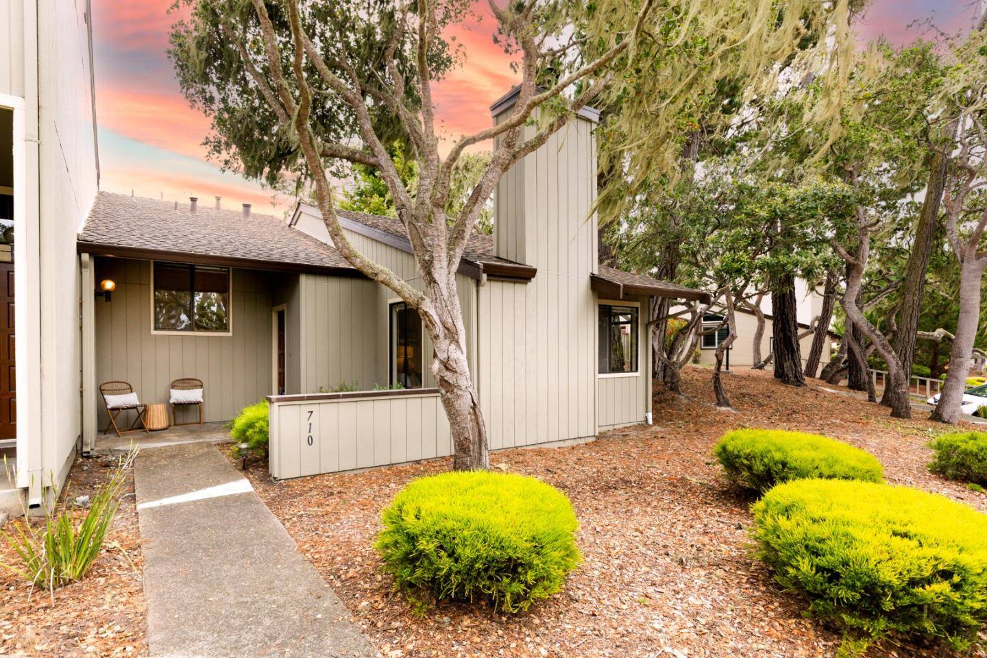 710 Redwood LN, Pacific Grove, CA 93950
