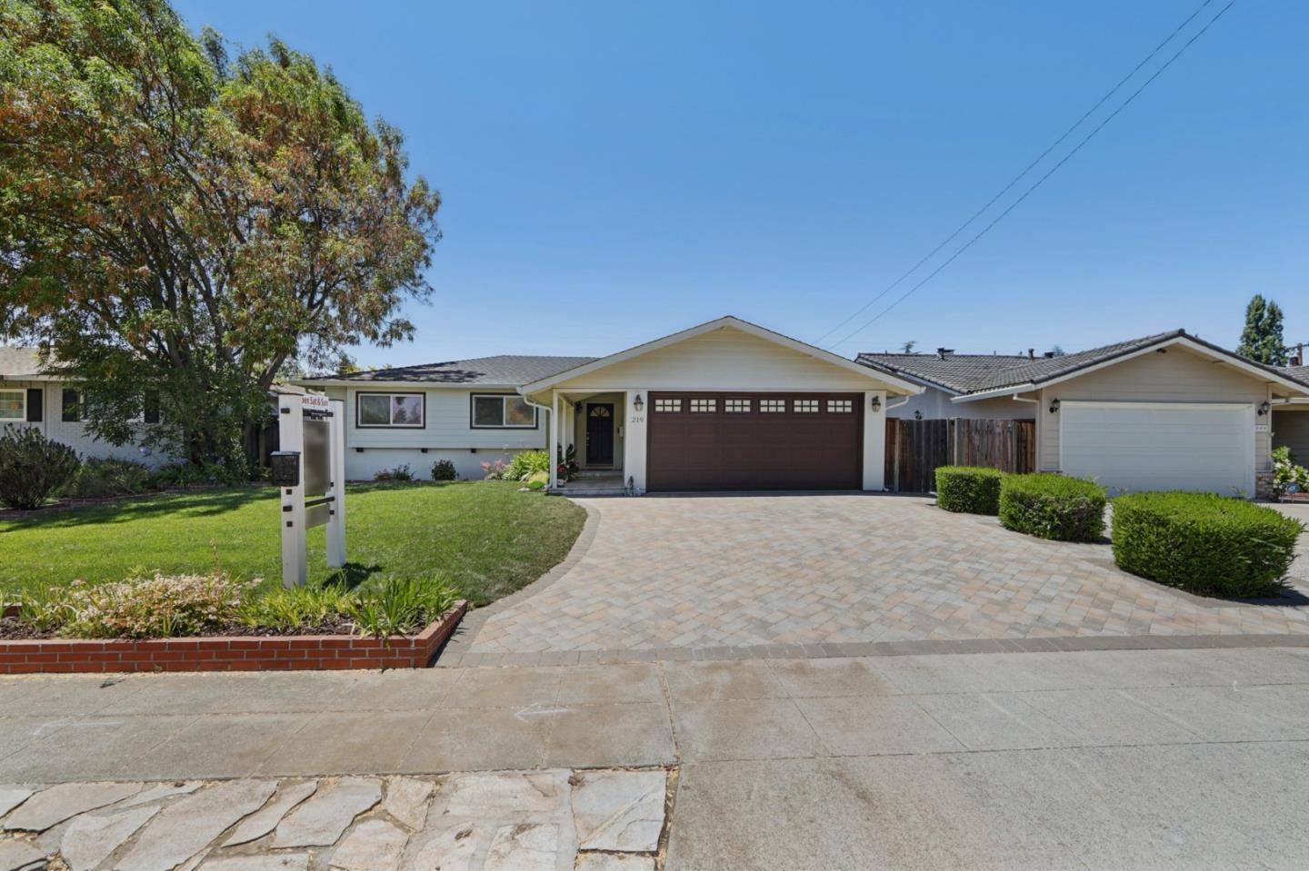 Los Gatos, CA 95032,219 Kensington WAY