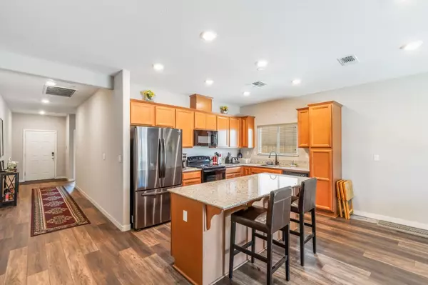 Los Banos, CA 93635,2066 Greenbriar DR 2066