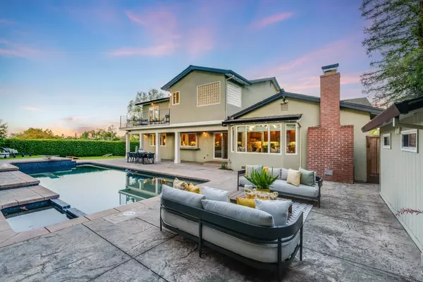 Los Altos, CA 94024,1455 Redwood DR