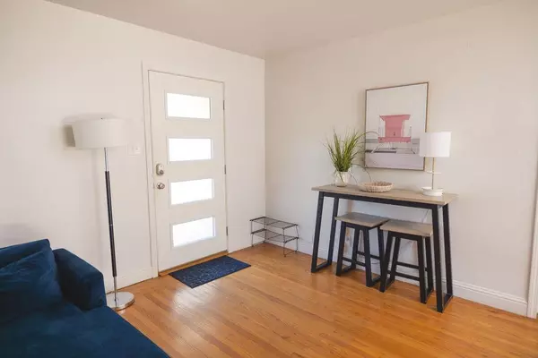 Sacramento, CA 95824,4428 Santa Monica AVE