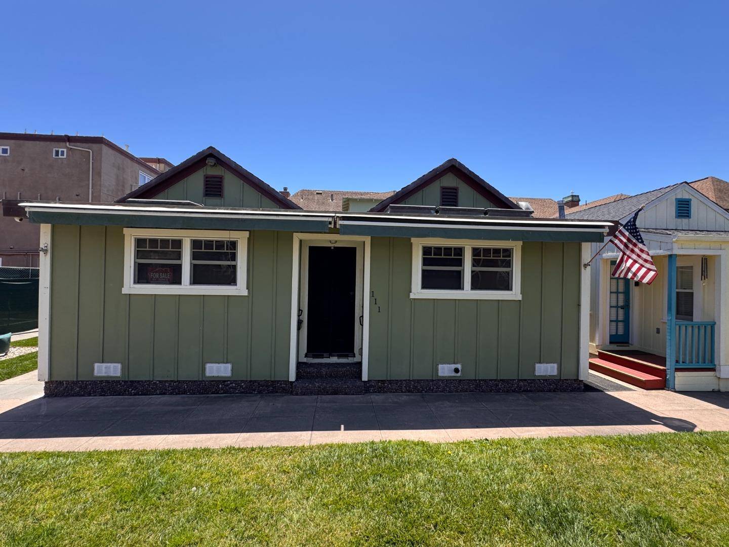 111 Lawn WAY, Capitola, CA 95010