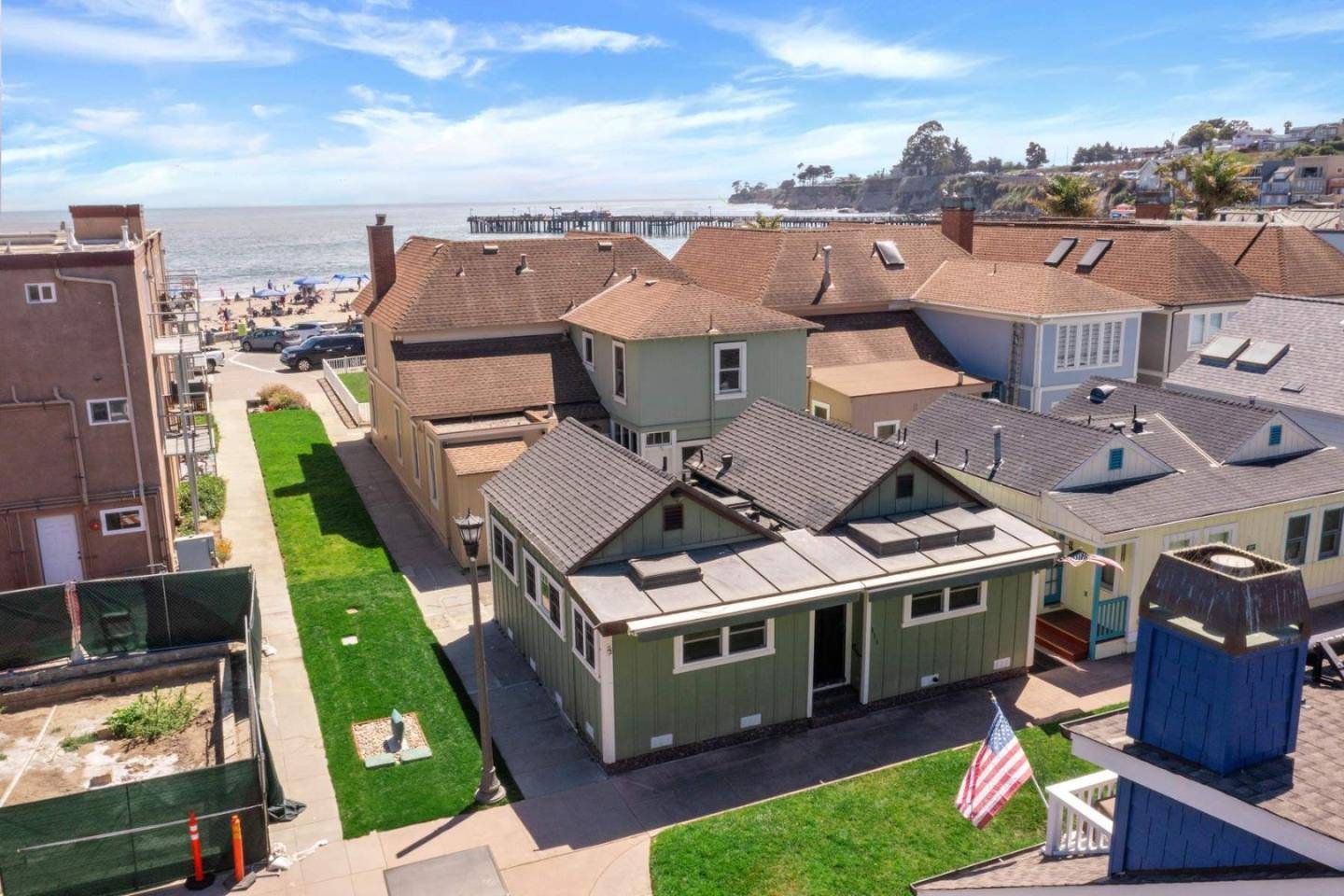 111 Lawn WAY, Capitola, CA 95010