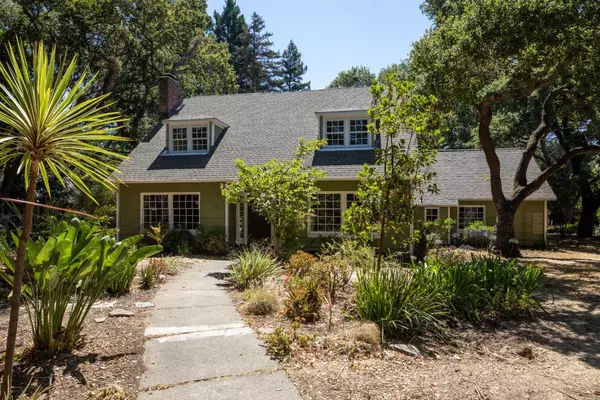Atherton, CA 94027,2 Bassett LN