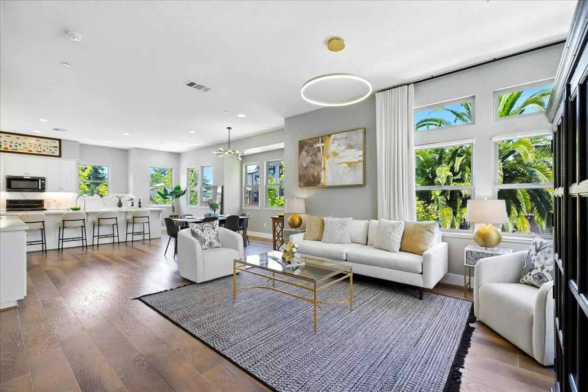 Mountain View, CA 94043,324 Cherokee LOOP